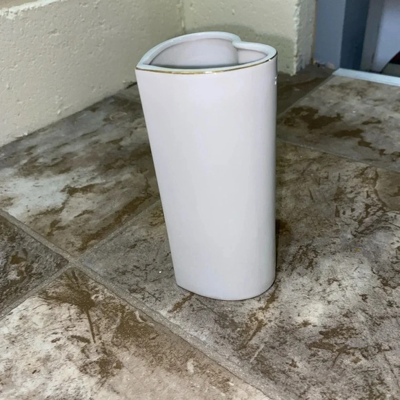 Homemade UFC Brand White Heart Shaped Vase Made in 1982 Japan with Gold Rim Rare - Picture 4 of 13
